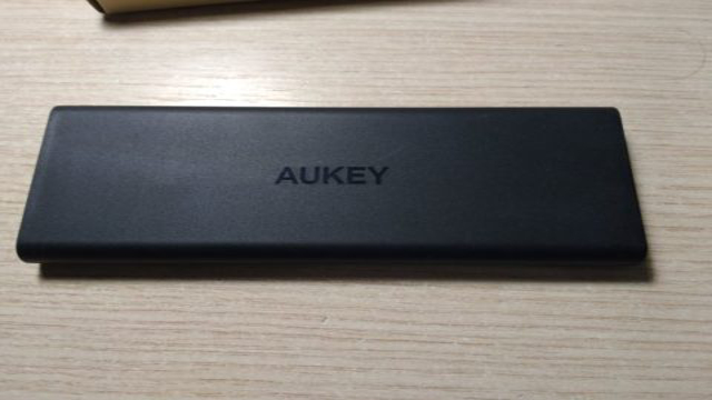 aukey pb-n32 parte laterale