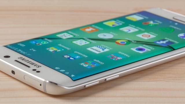 Nougat per Galaxy S6 e S6 Edge: ritardi per l’aggiornamento