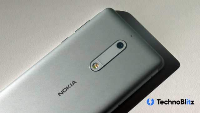 Nuova foto in real life mostra Nokia 9, dual-camera e sensore di impronte posteriore