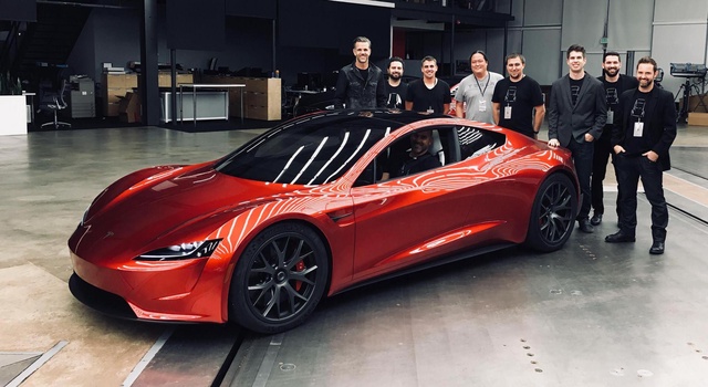 Tesla Roadster: in attesa dell'evento, nuove foto sul processo di progettazione.