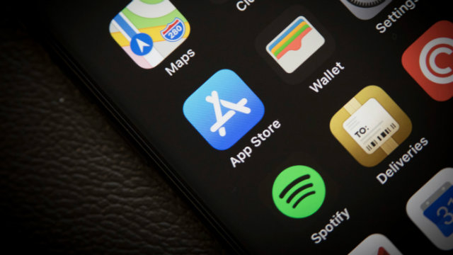 Battaglia legale tra Francia e Google e Apple per gli app stores