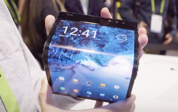 Il primo smartphone pieghevole del mondo si può trasformare in un tablet